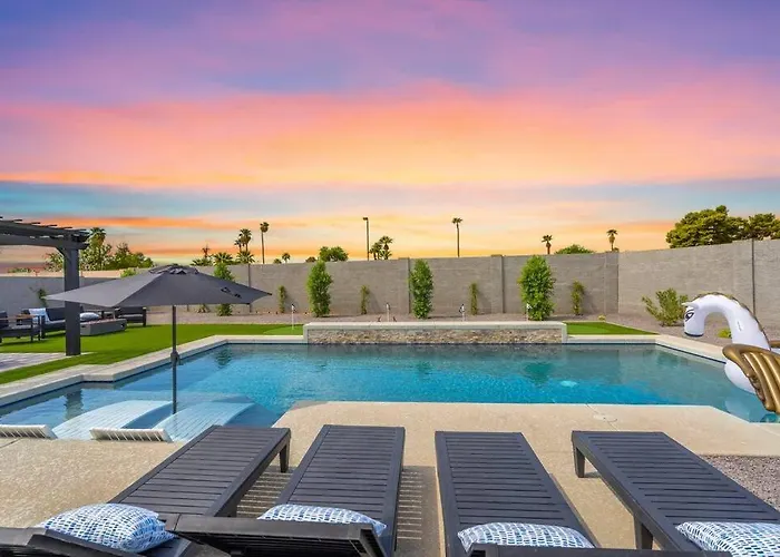 Ferienhaus Backyardoasis - Familyretreat - Heatedpool Phoenix